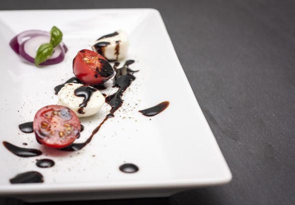 inproperstyle-tomato-1074615_1280