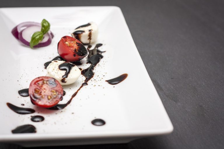 inproperstyle-tomato-1074615_1280